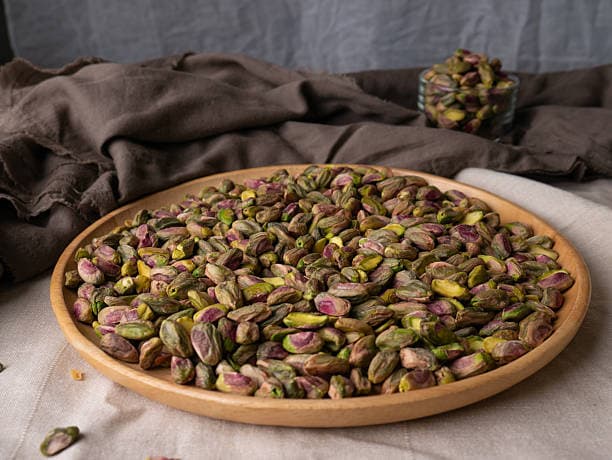 قیمت خرید مغز پسته اکبری مرغوب با فروش عمده